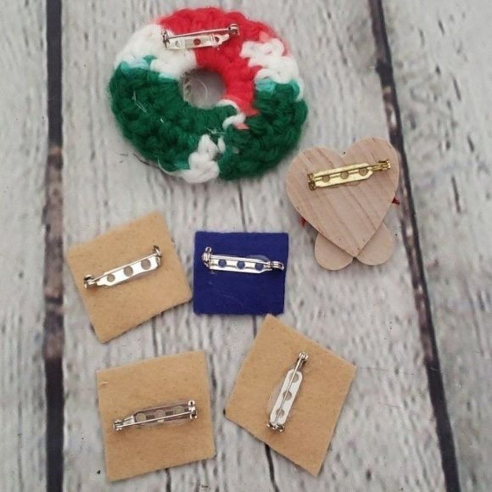 Vintage Handmade Christmas Brooch Pins Lot - Picture 5 of 5